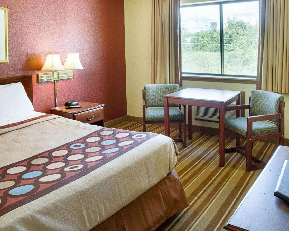 Rodeway Inn Florence - Cincinnati South Екстер'єр фото