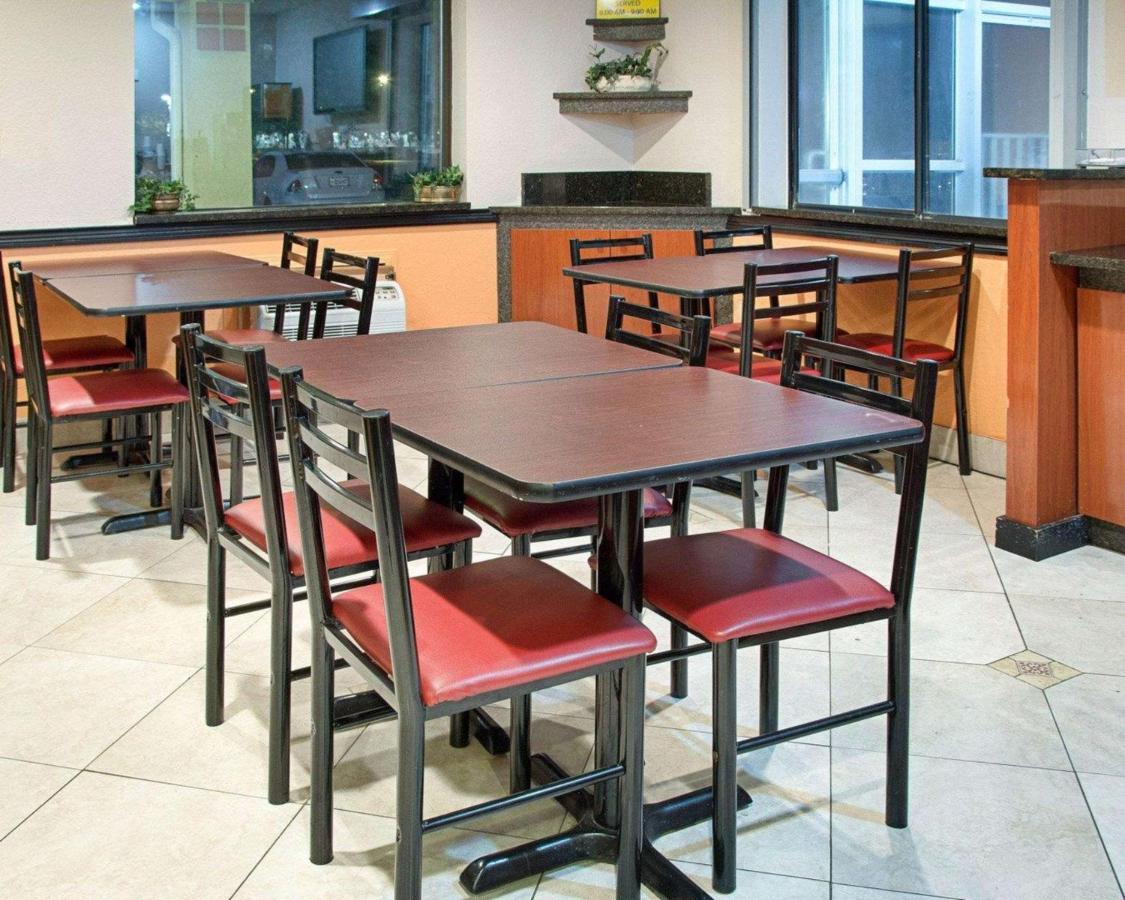 Rodeway Inn Florence - Cincinnati South Екстер'єр фото