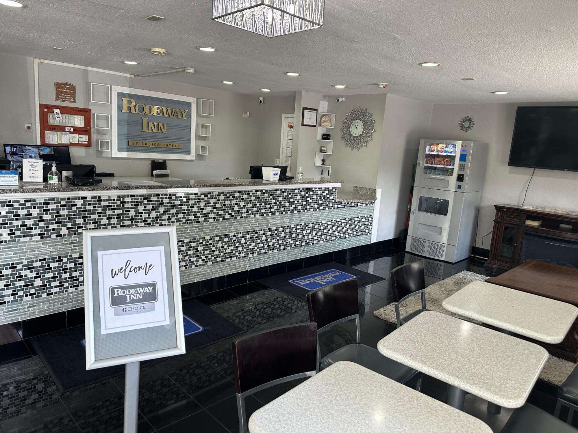 Rodeway Inn Florence - Cincinnati South Екстер'єр фото