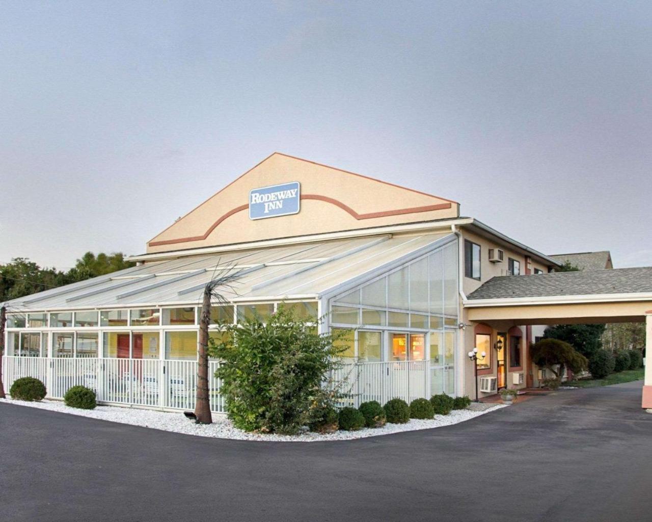 Rodeway Inn Florence - Cincinnati South Екстер'єр фото